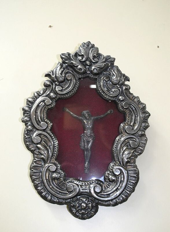 Relicario cristo en la cruz