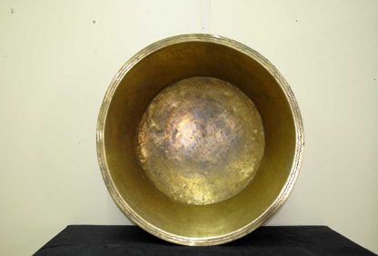 Barreño de latón dorado