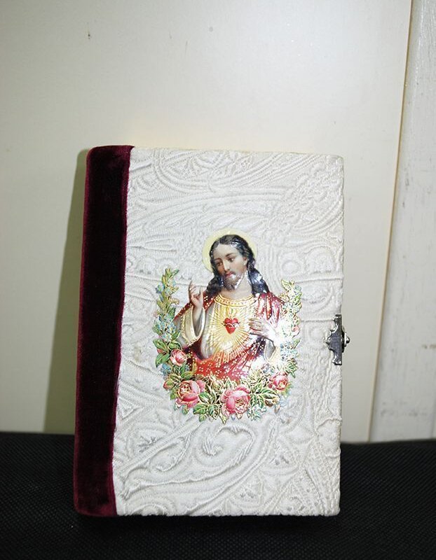 Misal relicario antiguo