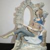 Figura porcelana joven con bandurria