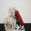 Figura jovenes con perrito - Imagen 4