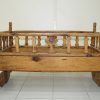 Cuna antigua de madera - Imagen 5