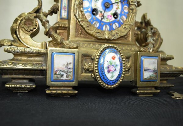 Reloj antiguo y guarnición - Imagen 4