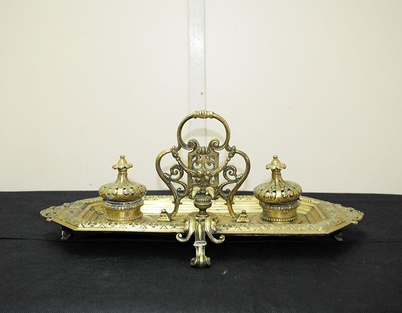 Escribania de bronce dorado