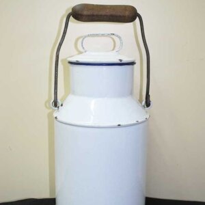 Lechera de porcelana esmaltada