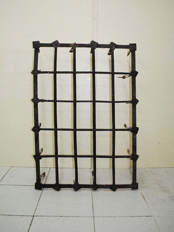 Reja antigua de hierro