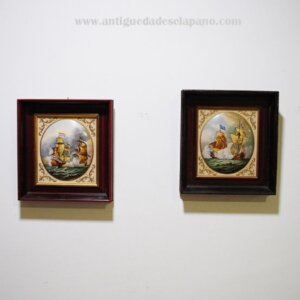 Pareja de cuadros porcelana y madera