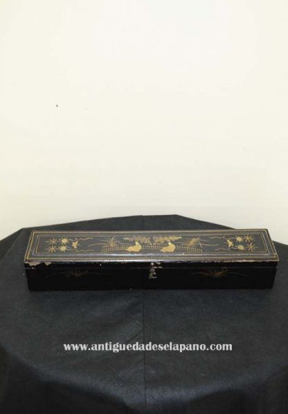 Abanico con abaniquera oriental
