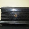 Caja antigua madera negra - Imagen 3