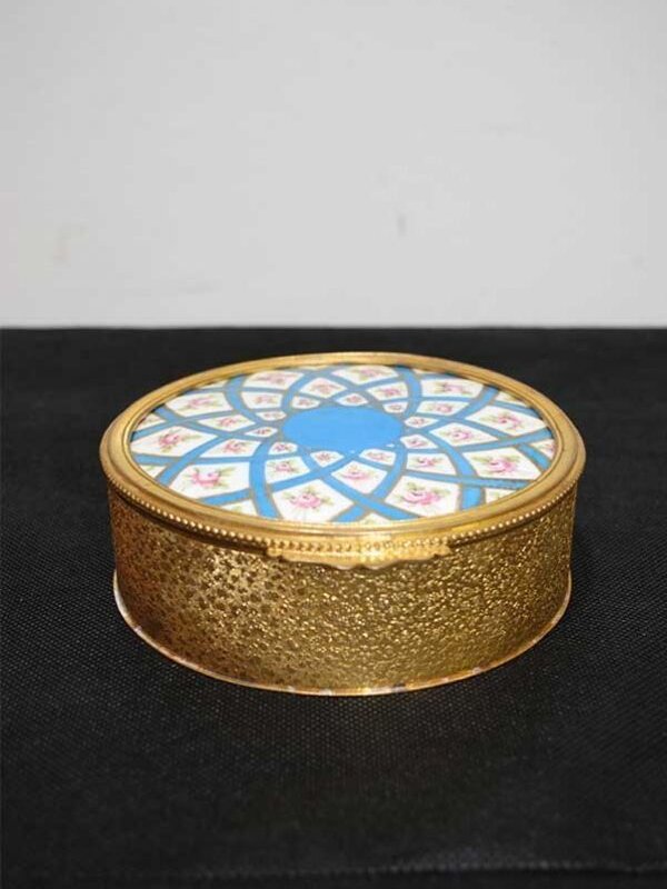 Joyero de bronce y porcelana