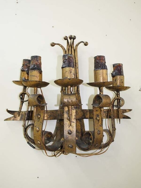 Aplique dorado de forja