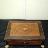Caja con marquetería y bronces - Imagen 3