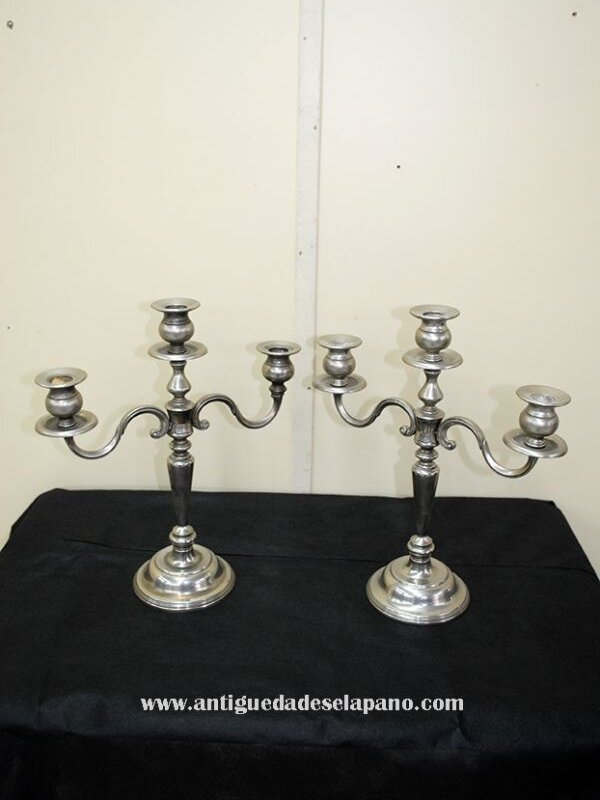 Candelabros plateados metal