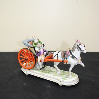 Figura carroza de porcelana