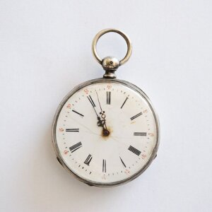 Reloj de bolsillo grabado