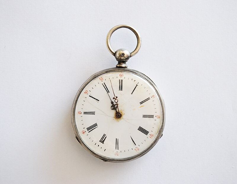 Reloj de bolsillo grabado