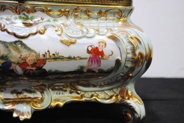 Gran joyero de porcelana - Imagen 3