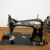 Máquina Singer con mueble - Imagen 2