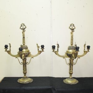 Candelabros de bronce