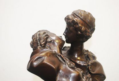 Figura de bronce enamorados - Imagen 4