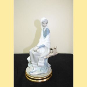 Figura Lladró dama sentada