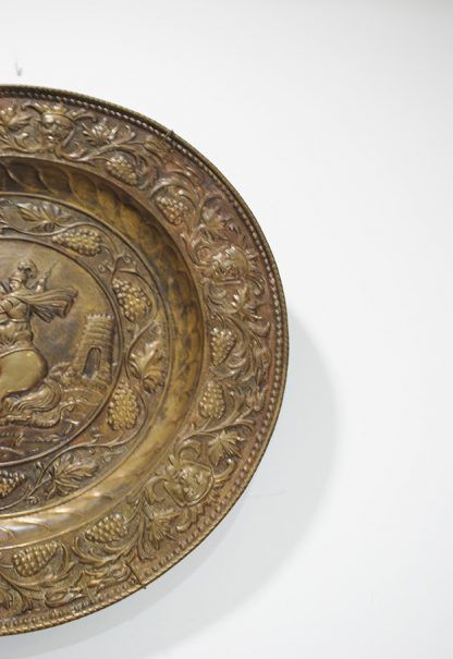 Plato antiguo latón dorado - Imagen 2