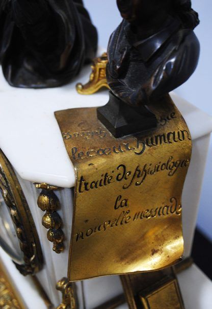Reloj mármol blanco y bronces - Imagen 12