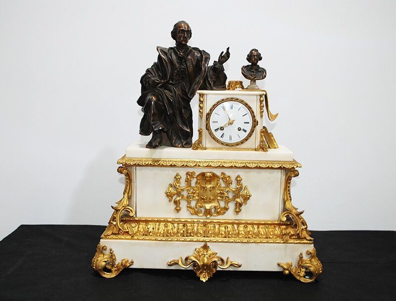 Reloj mármol blanco y bronces