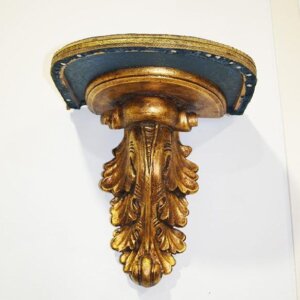 Ménsula de madera y oro