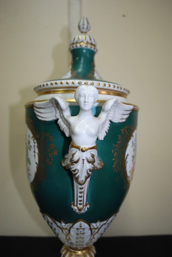Jarrón con flores de porcelana - Imagen 6
