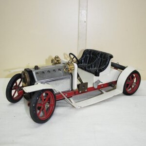 Coche antiguo de vapor