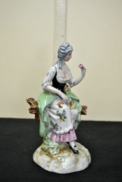 Figura dama porcelana - Imagen 3