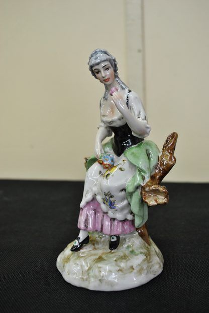 Figura dama porcelana - Imagen 4