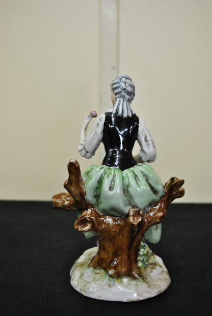 Figura dama porcelana - Imagen 5