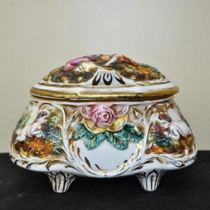 Caja o joyero Capodimonte