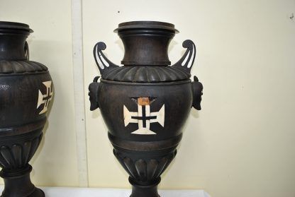 Jarrones antiguos de madera - Imagen 13