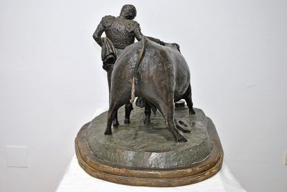 Escultura toro de bronce - Imagen 20