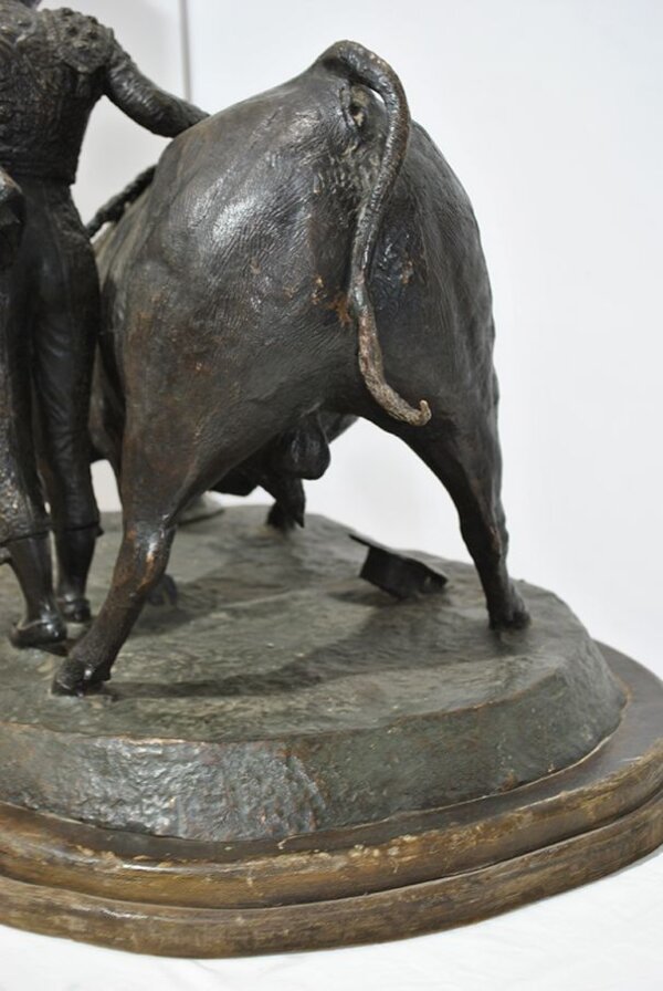 Escultura toro de bronce - Imagen 3
