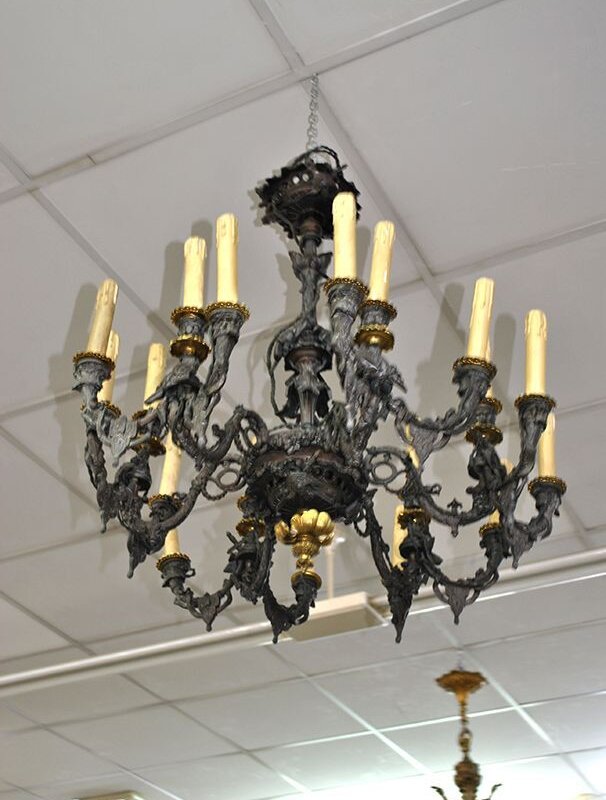 Lámpara antigua de hierro