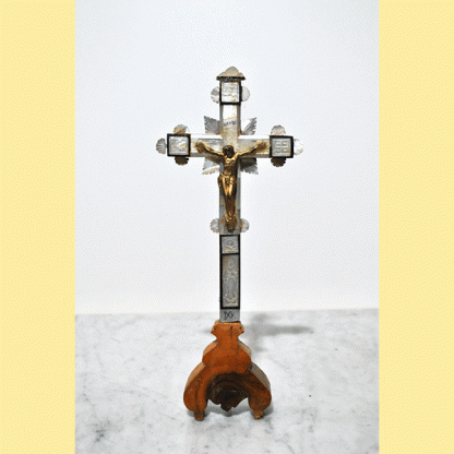 Crucifijo de nácar