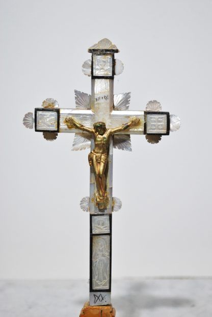 Crucifijo de nácar - Imagen 3