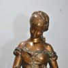 Figura calamina joven con niño - Imagen 2