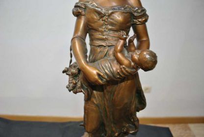 Figura calamina joven con niño - Imagen 4
