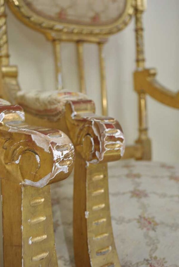 Tresillo Luis XVI pan de oro - Imagen 10