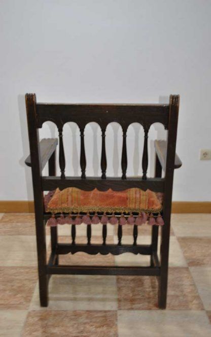 Sillón frailero tallado - Imagen 9