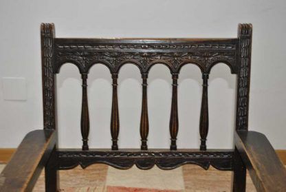 Sillón frailero tallado - Imagen 3