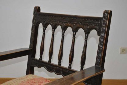 Sillón frailero tallado - Imagen 8