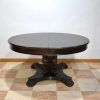 Mesa tallada de caoba