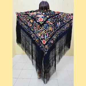 Mantón de manila negro