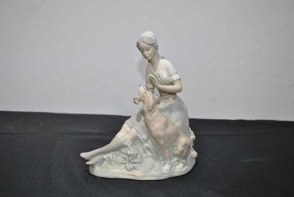 Figura dama con perro - Imagen 3